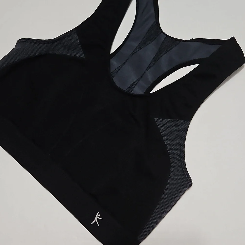 Danskin Now Black and Gray Wireless Padless Pull Over Sports Bra Size M - Picture 3 of 9